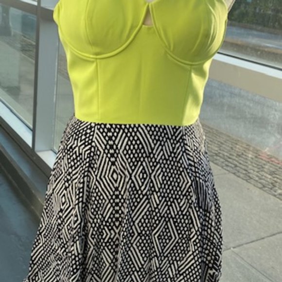 Naven Dress/ Revolve Size Small - Picture 6 of 6